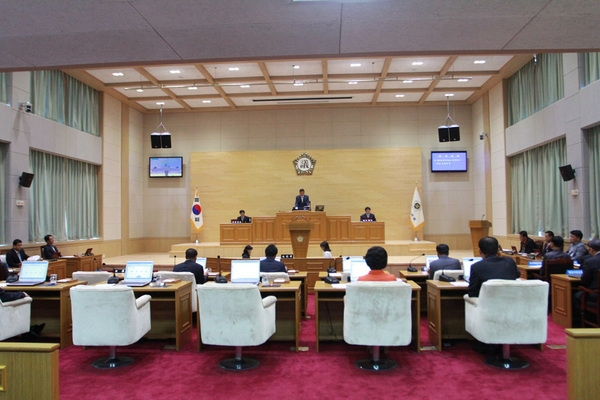 제225회 신안군의회 임시회 제1차 본회의 (2013.5.21.)  1