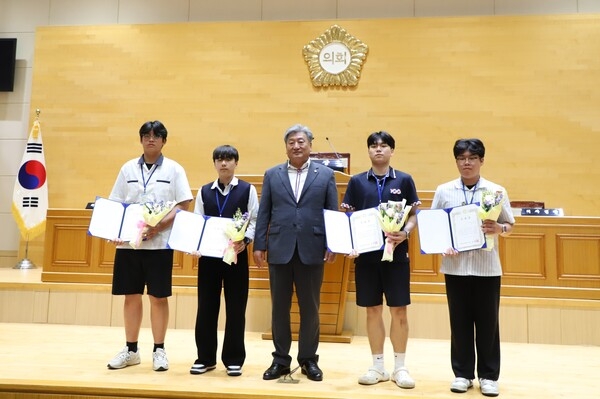 제1기 신안군 청소년의회 본회의 및 수료식 4